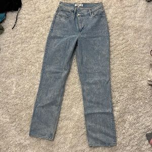 Abercrombie 90s straight ultra high rise asymmetrical jeans